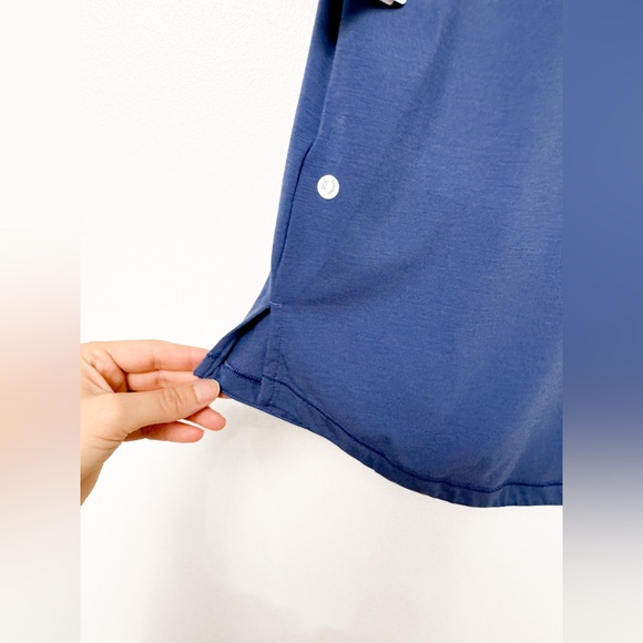 NWT Athleta Essential V Neck Tee‎ Blue Small - Picture 5 of 11